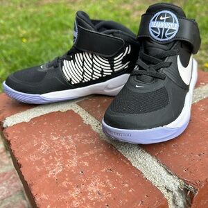 Nike Kids Hustle shoes